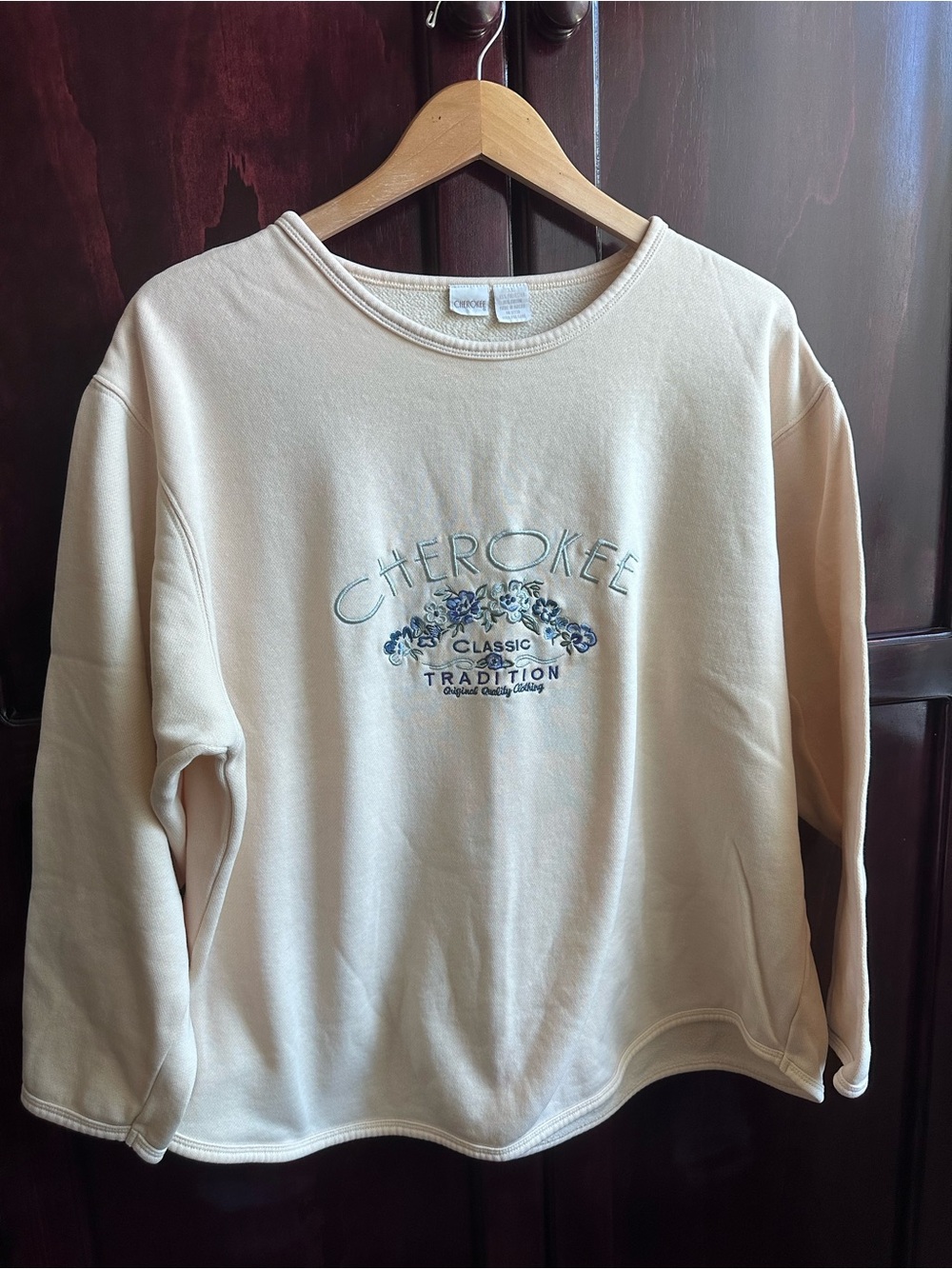 Vintage Cherokee Cream sweatshirt with Blue Floral Embroidery